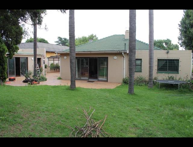 3 BEDROOM HOUSE FOR SALE IN SOUTH KENSINGTON